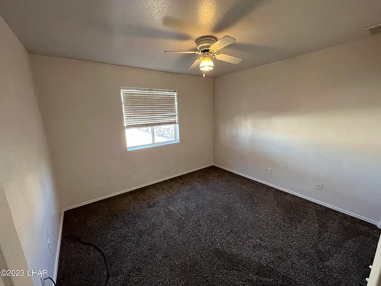 2557 Palisades Dr — Photo 12