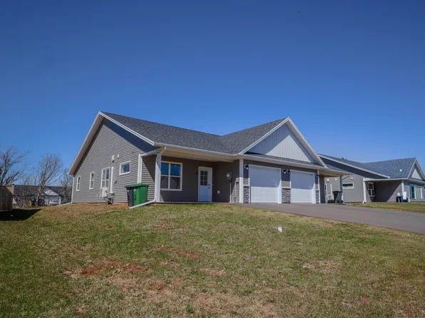 14 Aidan St, Charlottetown, PE C1E 3R1