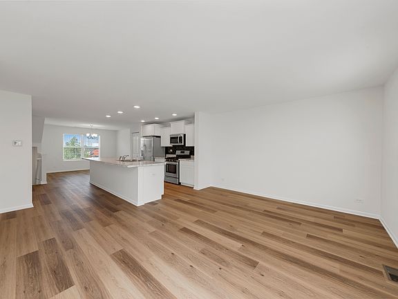 5th image of 2305 Upland Rd