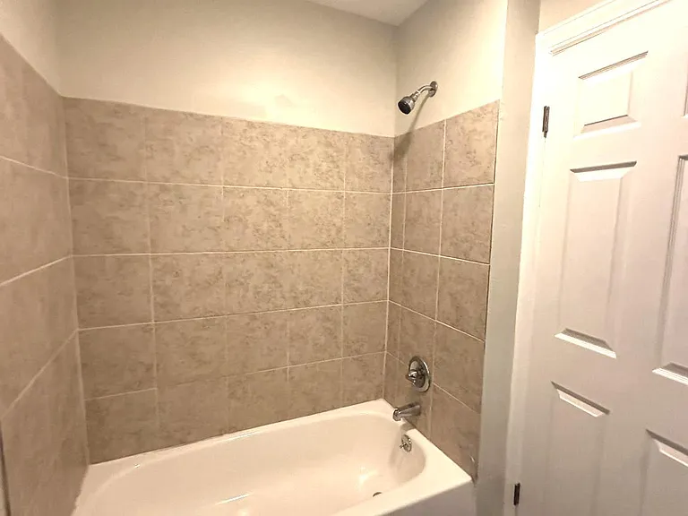 64 W Antietam St #10 — Photo 17