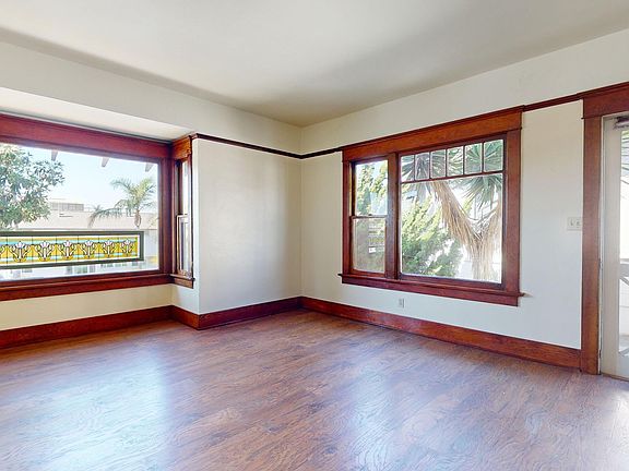 4th image of 1009 A Ave APT 16