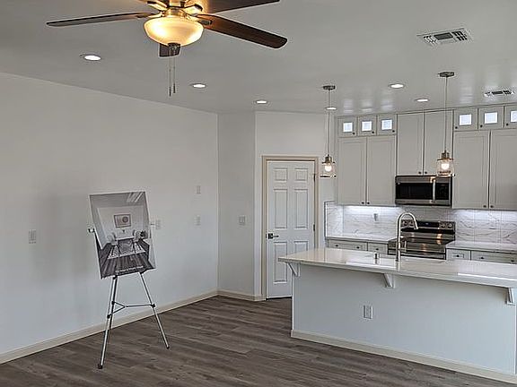 Living/Dining room 1