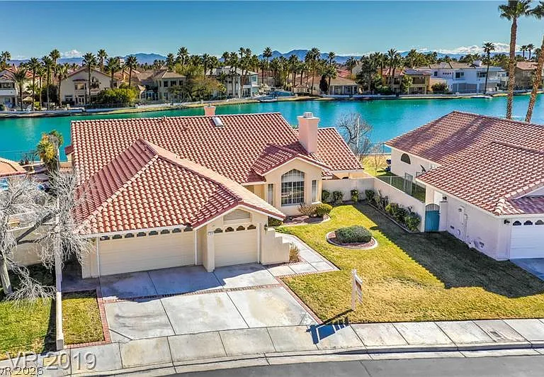 2524 Ocean Front Dr — Photo 3
