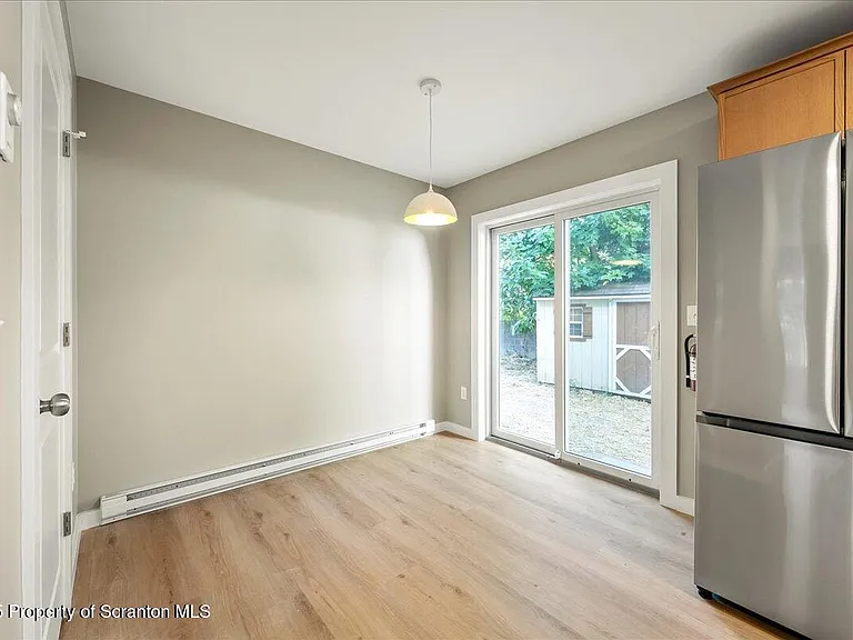 820-822 Delaware St — Photo 10