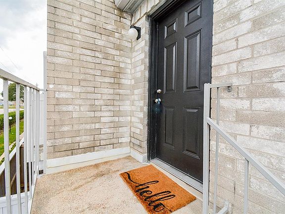 2nd image of 10841 Braes Bend Dr