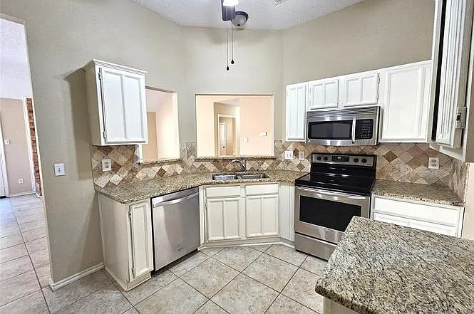 3 bed, 1750 sqft, $2,500 — Photo 3