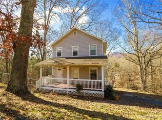 4 Dewey Ln, Candler, NC 28715