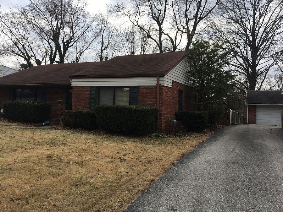 1040 Washington St, Florissant, MO 63031 | Zillow