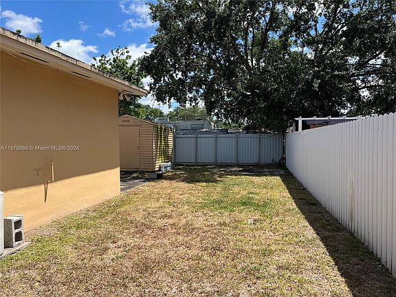 3rd image of 1810 NW 152nd Ter