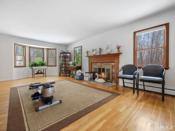 4th image of 429 Rock House Road