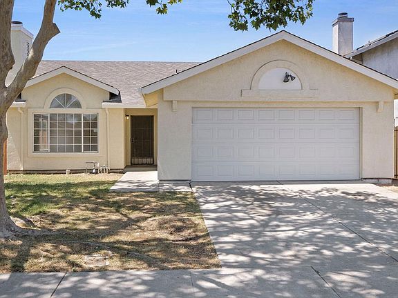 2nd image of 2429 Dry Creek Way