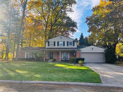 37243 Maple Leaf Ct, Clinton Township, MI, 48036