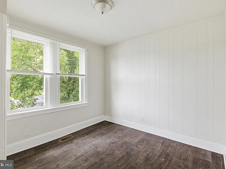 820 Greenhill Rd — Photo 20