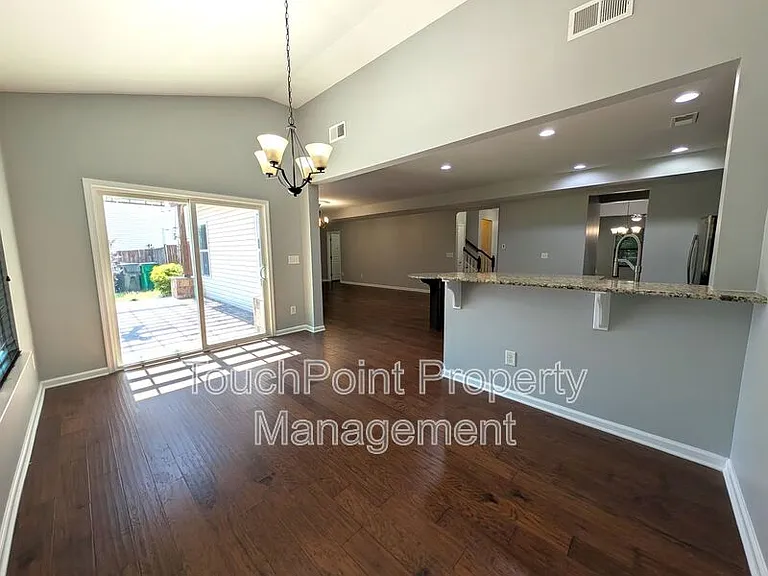 209 Weavers Glenn Pl — Photo 13
