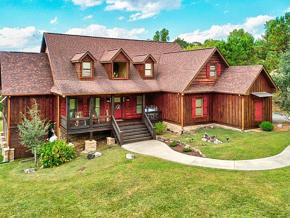 3rd image of 149 Deer Lake Dr
