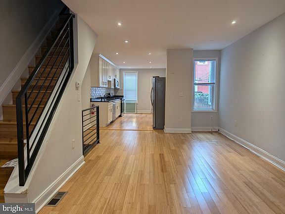 3rd image of 5321 Delancey St
