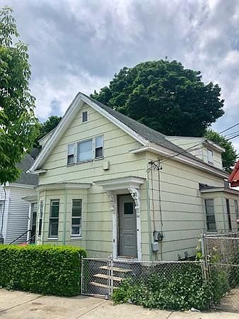 2nd image of 64 Jewett St