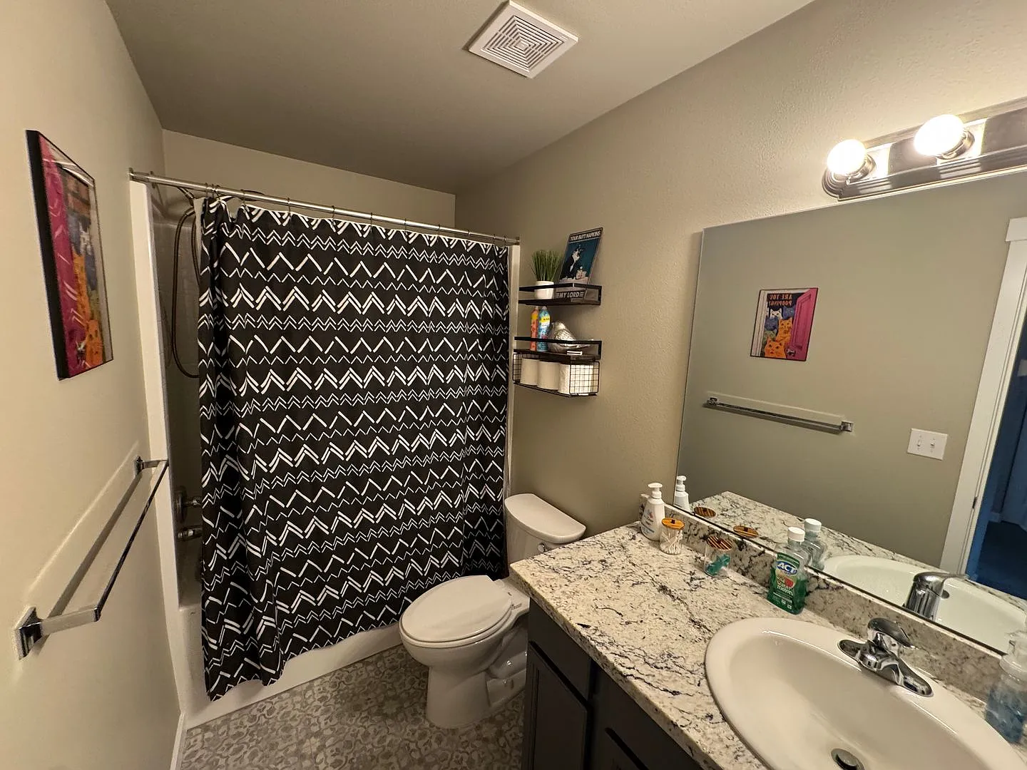 Modern 3BR / 2.5BA Townhome in Port Orchard Spacious, Bright, and Conveniently Located — Photo 4