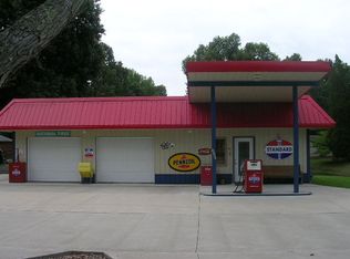 3764 Doug Sumner Ln, Metropolis, IL 62960