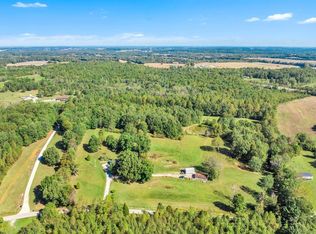 3947 Ronnie Lake Rd, Utica, KY 42376