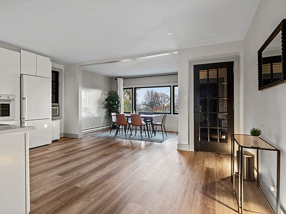 2nd image of 6115 Kennedy Blvd E APT 1