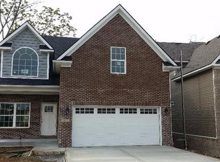 2013 Falling Leaves Ln, Lexington, KY 40509