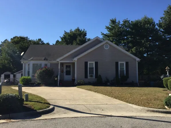 102 Little Heath Ct, Knightdale, NC 27545