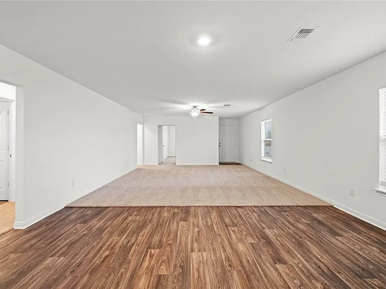 101 Fairfax Ln — Photo 12