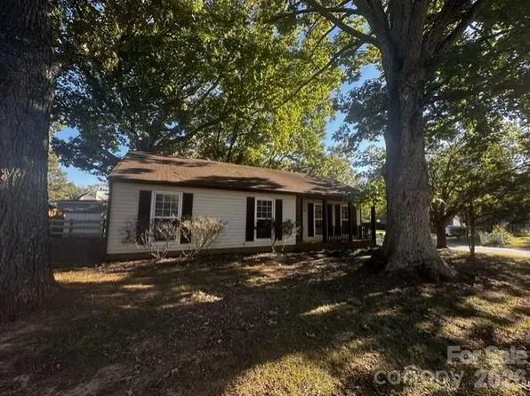 7600 Lancashire Dr, Mint Hill, NC 28227