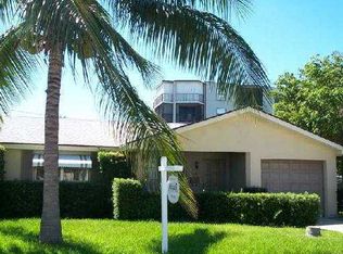 71 S 18th Ln, Lake Worth, FL 33463