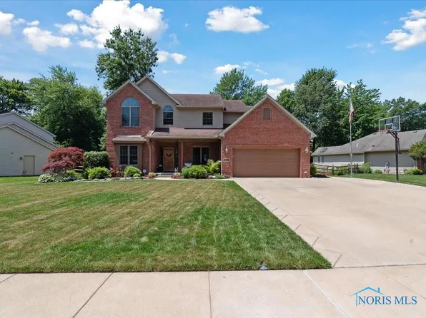 646 Whisperlake Rd, Holland, OH 43528