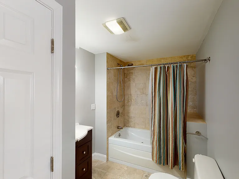 101 Baxter St #4 — Photo 7