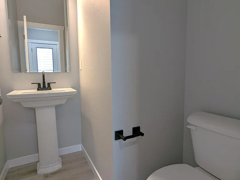 5122 W Milano St — Photo 4