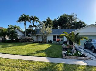 1020 Hickory Trl, Wellington, FL 33414