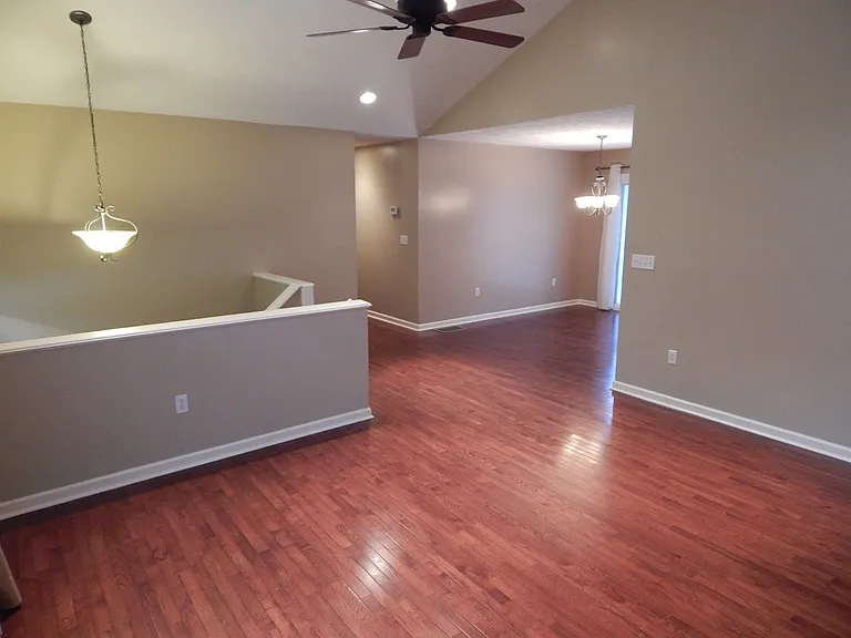 2054 Pinecrest Dr — Photo 8