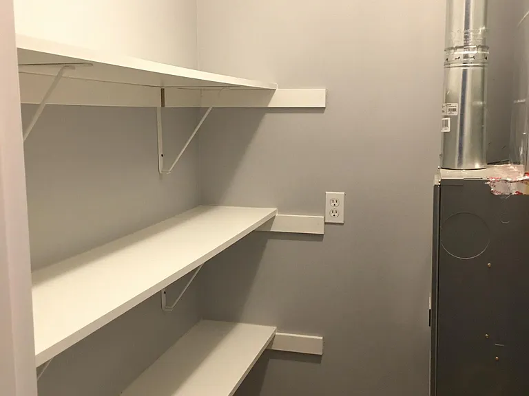 1702 Dickinson Ave NW — Photo 8