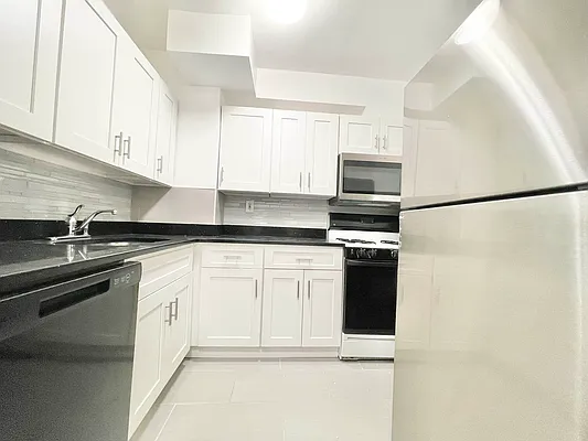 Rented by Century 21 Premier  | media 11