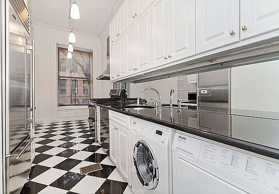 5th image of 115 E 62nd St #1