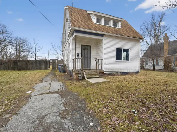 2144 Hawthorne St, Toledo, OH 43606