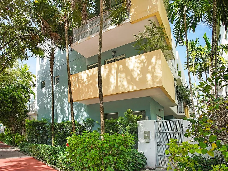 206 Washington Ave #12