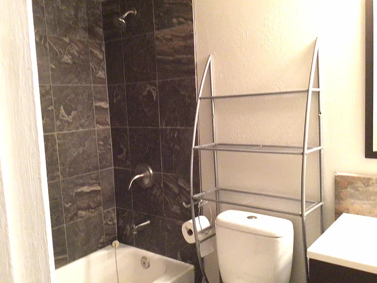 1646 N Daffodil St — Photo 21