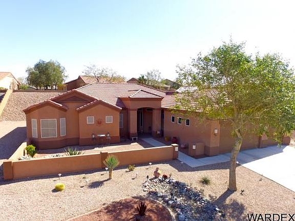 2nd image of 2574 Joshua Tree Ln