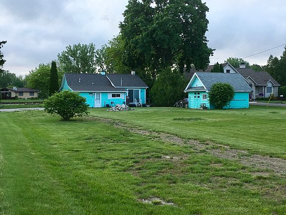 3rd image of 3637 Kawkawlin River Dr