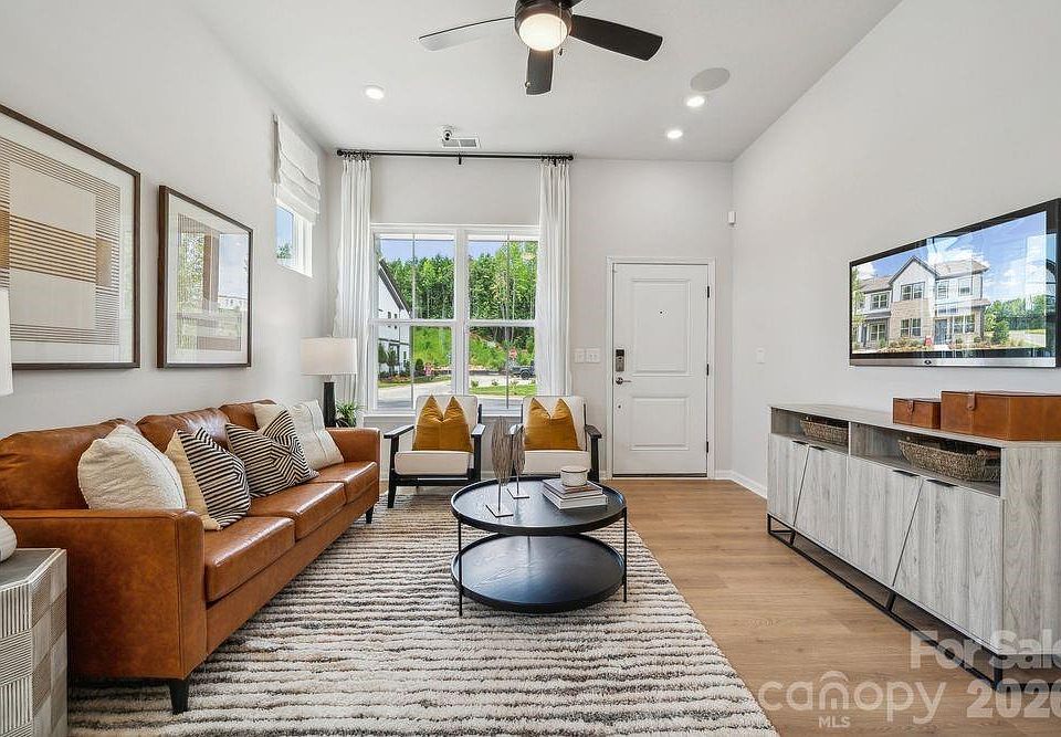 1st image of 3173 Beacon Heights Rd