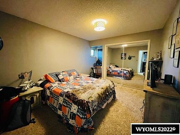 3rd image of 1015 Laredo Dr