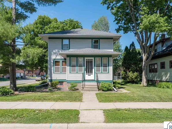 601 Wall St, North Mankato, MN 56003