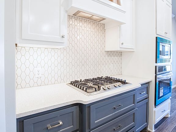 4th image of 805 Patrick Way