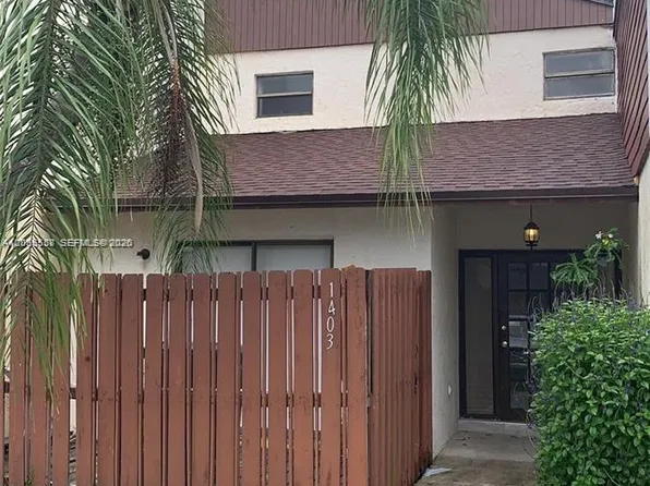 1403 White Pine Dr, Wellington, FL 33414