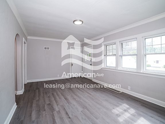 2nd image of 210 E Virginia Ave