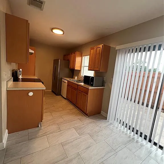 6231 Yorktown Dr #140 — Photo 7